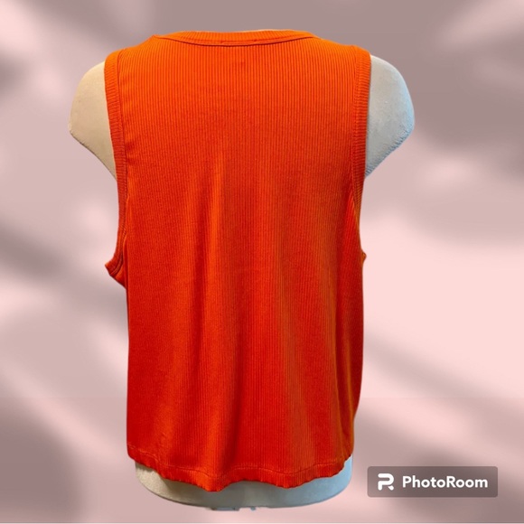 Plus Size Sleeveless Crew Neck - Picture 2 of 4
